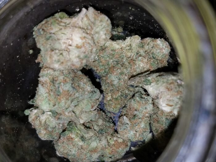 Buy London Poundcake Marijuana Strain in UK